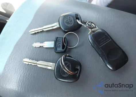 2011 Toyota Tacoma V6 из США, поврежденный, VIN 3TMMU4FNXBM036715